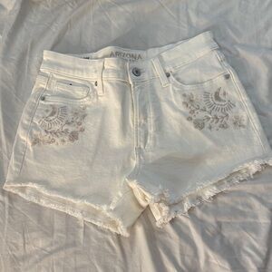 Arizona Jean Company Women's Cream Embroidered Jean Shorts